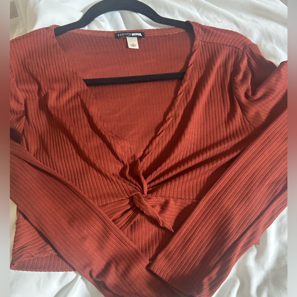 Beautiful maroon long sleeve crop top, from Fashion Nova